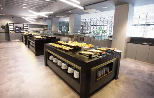 Coral Suites & Spa - Adults Only - image 7