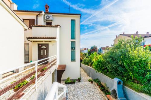 Apartment room in Comfortable apartment PUH with built barbecue in Pula