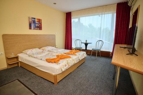 Neon Guest Rooms - image 13