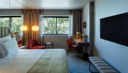 room detail thumbnail 1