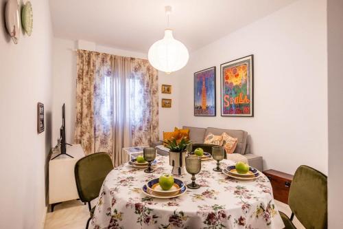 Piso con patio privado y parking Nervión Sevilla, Séville