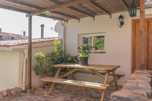 Casa con jardín y piscina privada (Casa con jardin y piscina privada) in Ruidera