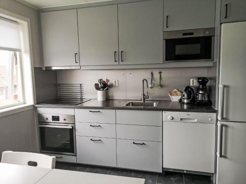 Apartment Mjellhaugen by Interhome in Naustdal