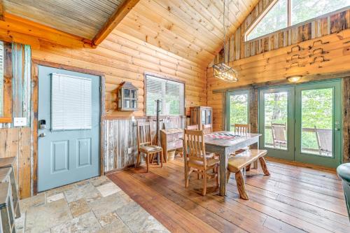 Bryson City Cabin Hot Tub and Mtn View! in Bryson City, USA