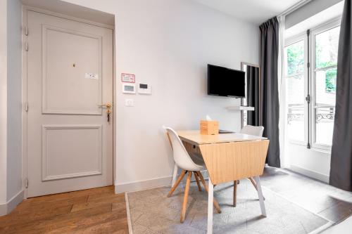 Entrada, Apparts de l'Oncle Louis in Versailles