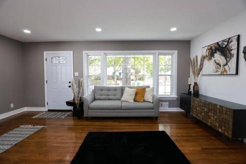 Stylish and Spacious An Oasis for Your Getaway! in Dumbarton, USA