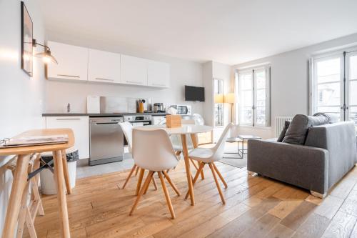 Instalaciones, Apparts de l'Oncle Louis in Versailles