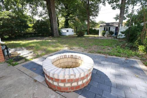 Stylish and Spacious An Oasis for Your Getaway!