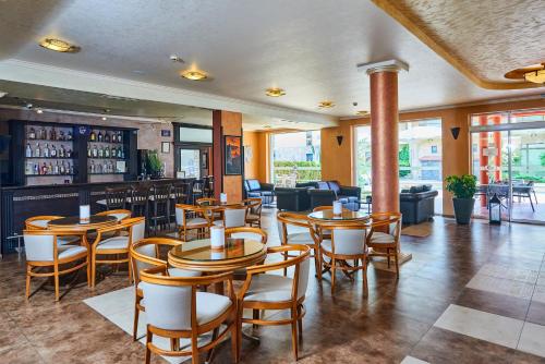 숙소 외관, Sunny Beach Hotel Forum - All Inclusive in 네세바르 시티 센터
