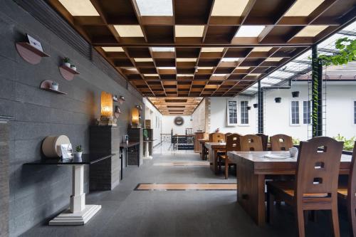 Cove Ottenville Boutique Hotel in Cihampelas