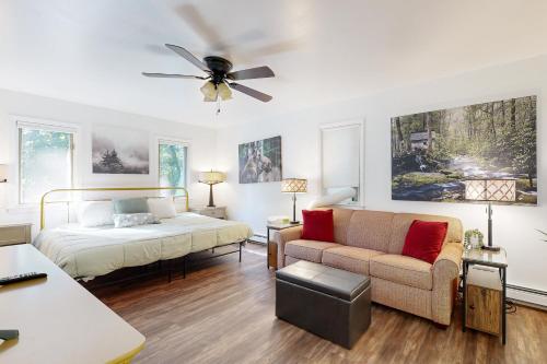 Moat Mountain Retreat in Hales Location (NH)