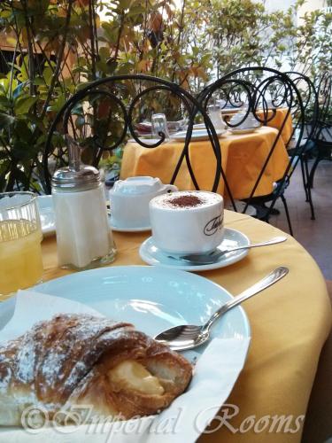 インペリアル ルームズ ラグジュアリー ゲスト ハウス