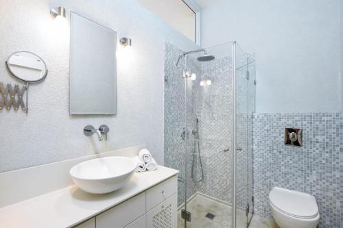 Apartment image 4