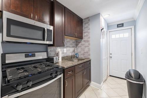 Nice 2-Bedroom condo in DC in Washington, USA