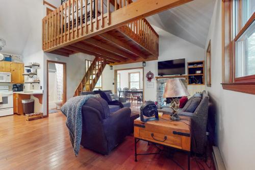 Bear Feet Retreat in Banner Elk, USA