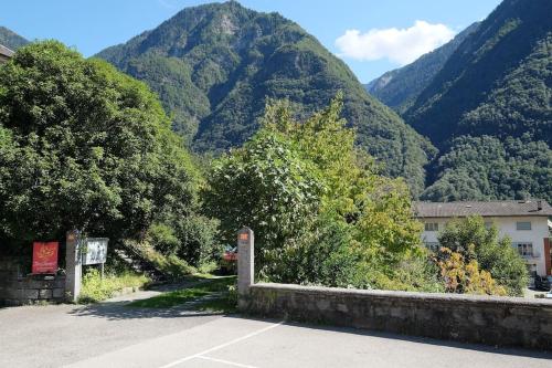Appartement da Käthy à Grono Val Mesolcina (Appartement da Kathy a Grono Val Mesolcina) in Castaneda