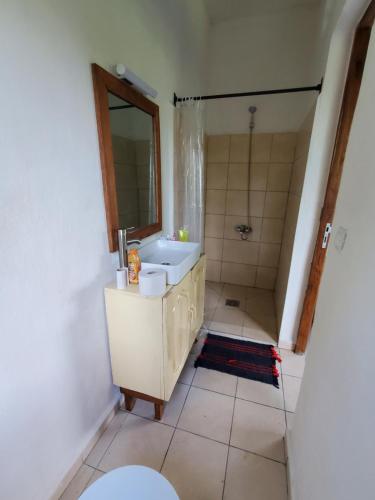 Chambre chez l'habitant située à 200m de la plage (Chambre chez l'habitant situee a 200m de la plage) in Majunga