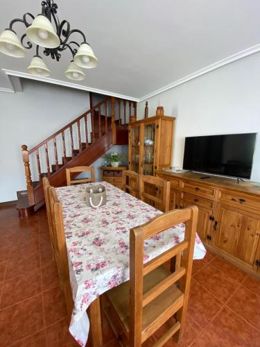 CHALET FAMILIAS 10 Huéspedes Beranga Noja Playas, Mascotas bienvenidas (CHALET FAMILIAS 10 Huespedes Beranga Noja Playas, Mascotas bienvenidas) in Beranga