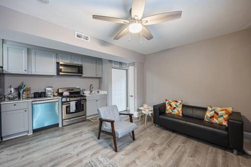 Updated Cozy 2-BR Near in Washington DC in Washington, USA