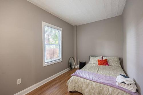 Updated Cozy 2-BR Near in Washington DC in Washington, USA