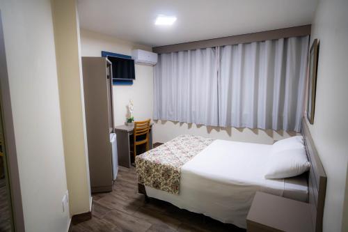 Standard Double Room image 4