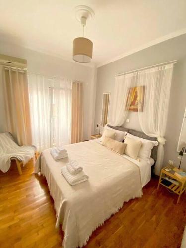 Elias' family flat in Plato's Academy 1