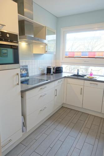 Apartment with View and Balcony image 7