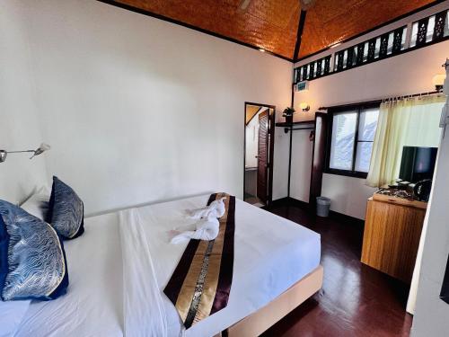 Queen Room with Sea View image 4