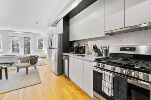 Luxe Studio with Charming Juliet Balcony in New York, USA
