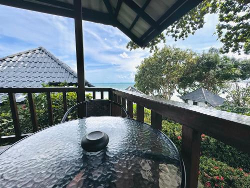Lamai Bayview Boutique Resort – Maenam Beach, UT