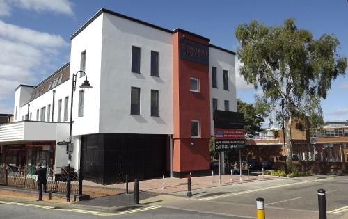 Central Point Apartments Basingstoke - image 6