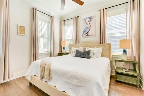 The Blue Pelican in Santa Rosa Beach, USA