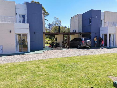 2 bedrooms, 4 beds
