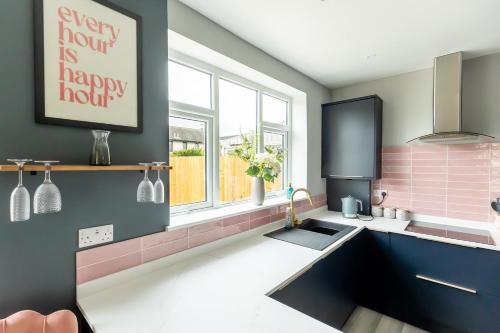 Konyha, Three Bed Stylish House in North Yorkshire in Starbeck