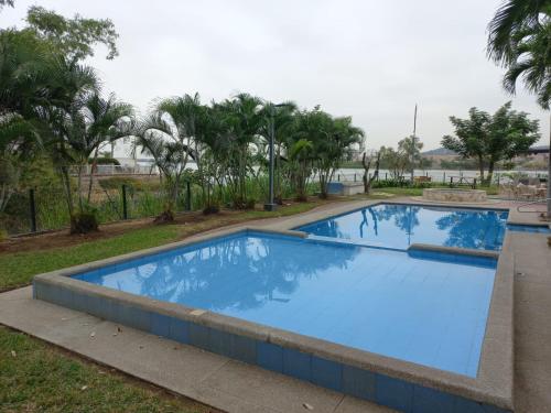 Casa de lujo amoblada en el Norte de Guayaquil in La Aurora