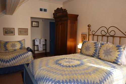 Corners Mansion Inn - A Bed and Breakfast