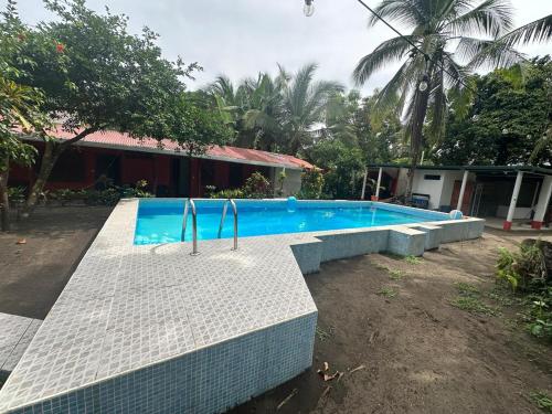 Bassein, Hotel Don Quichotte in Tortuguero