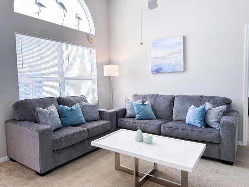 TM215TC - Spacious Family Home with Private Pool in Davenport, USA