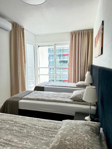 Deluxe Family Suite image 9