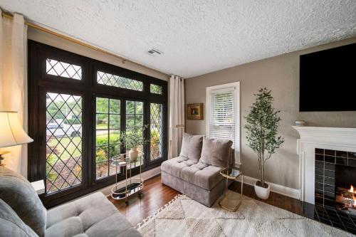 Ivy Cottage W Hot Tub By Hvnlyhomes in Swan Lake
