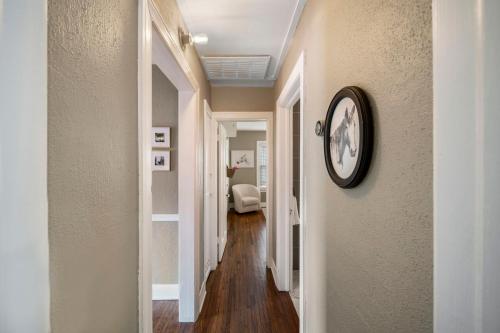 Ivy Cottage W Hot Tub By Hvnlyhomes in Swan Lake