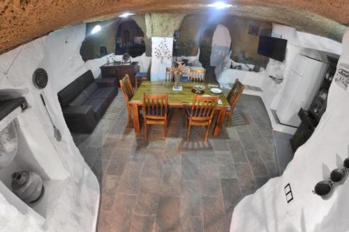 設施, Cuevas De Barreto in 菲爾加斯