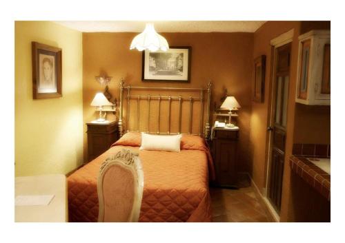 Standard Room image 10