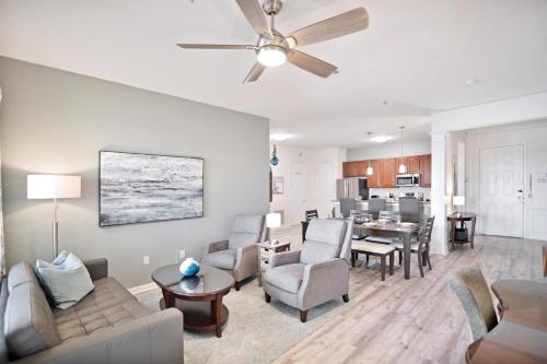 Vista Cay Lake View Outlook Penthouse near All Parks & Convention in Orlando, USA