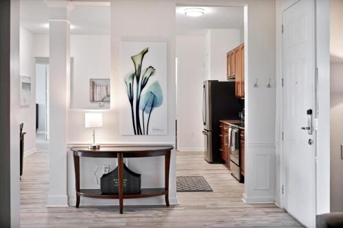 Vista Cay Lake View Outlook Penthouse near All Parks & Convention in Orlando, USA