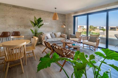 Aldea 2BR Boho Style for 4 with Gym, Pool and Cowork