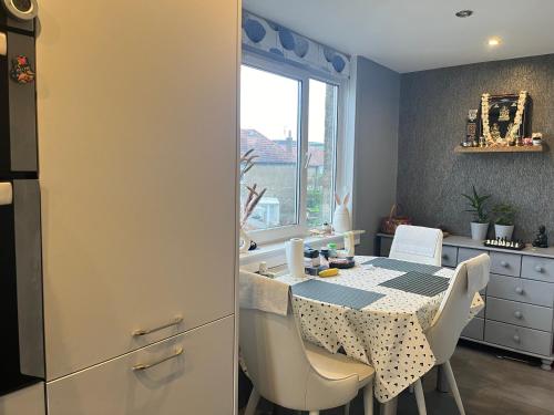 Room in a Home in Morningside