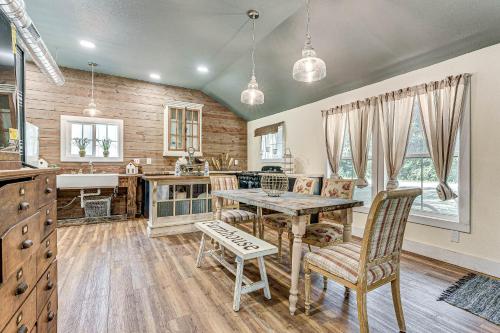 Benton Harbor Home 3 Mi to Beach Grill and Yard