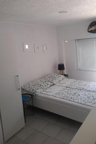 Studio with Terrace room in Apartments by the sea Vir - 18451
