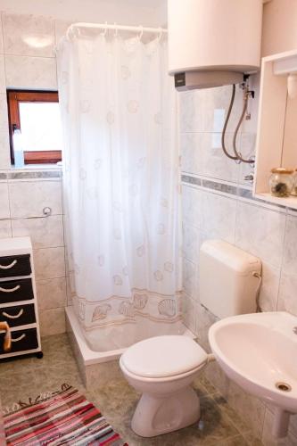 Vannas istaba, Secluded apartments Srb, Zagora - 22245 in Gracac